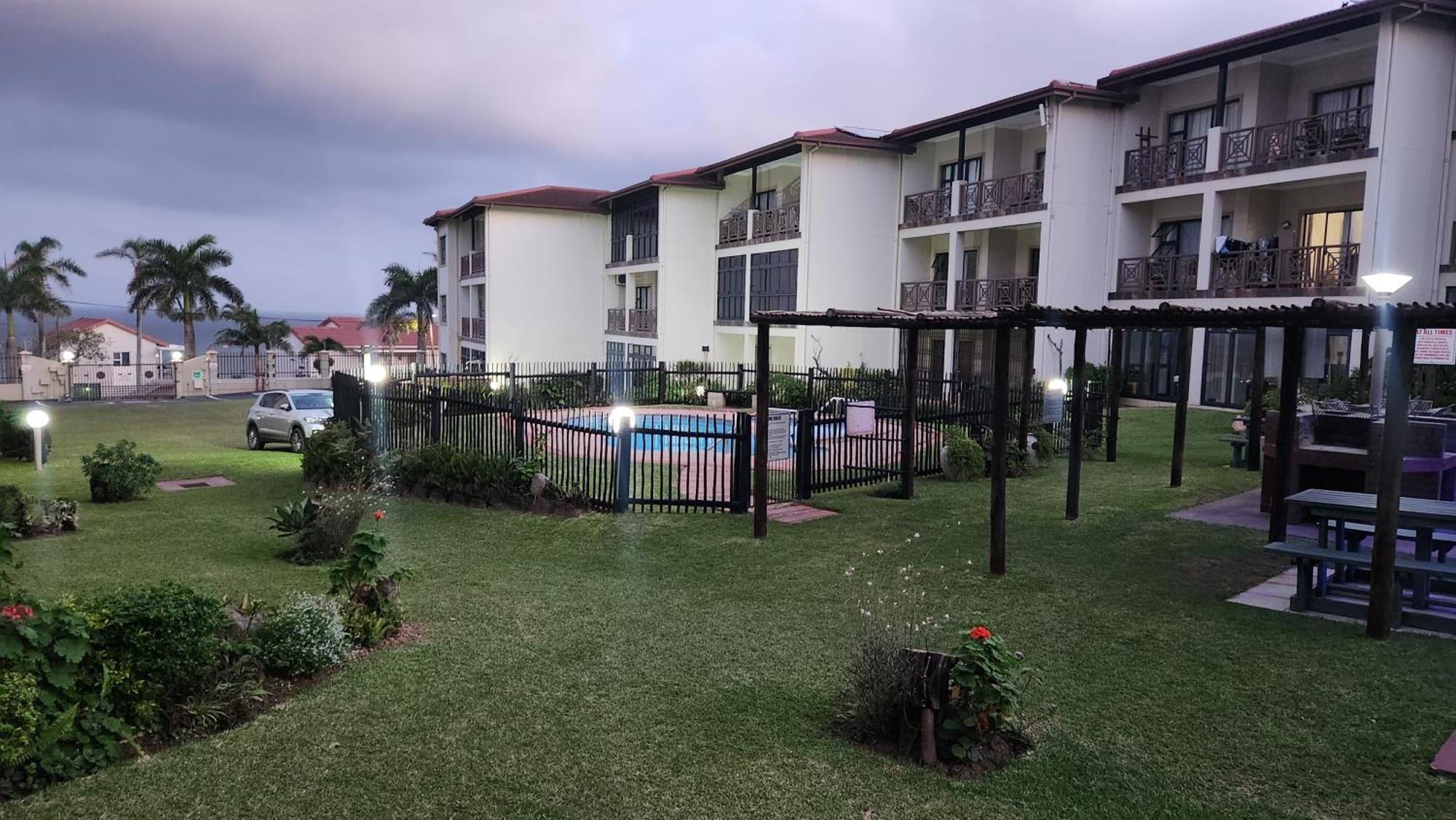 Topanga 17 Uvongo Beach Esterno foto